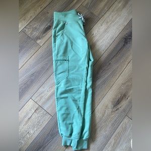 Figs sea foam jogger scrub pants